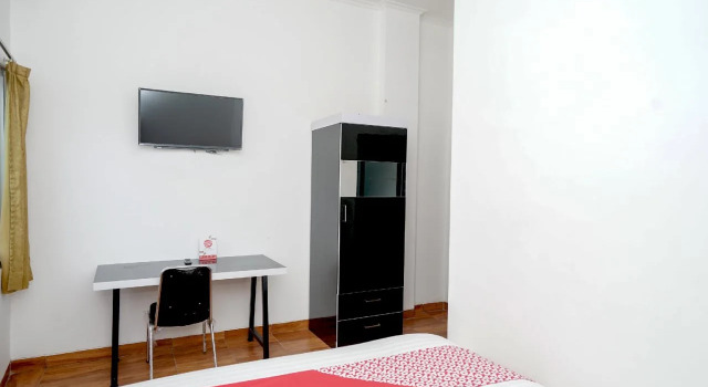 Lavender Homestay by OYO Rooms, Rezervovat Hotel Hotely v Palembang s parkováním, Parkování