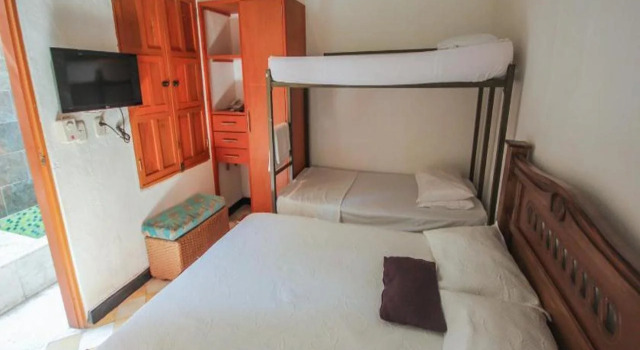 Hotel Casa Sarah, Забронировать Отель Отели в центре Санта-Марта, в центре