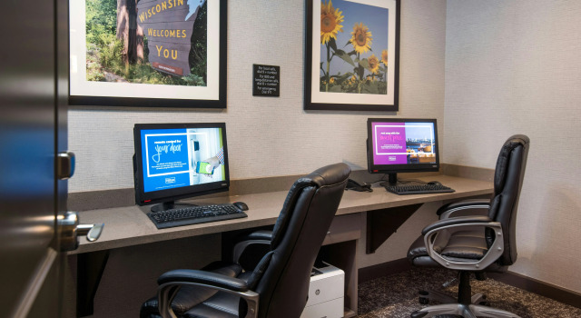 Hampton Inn & Suites at Wisconsin Dells Lake Delton, Rezervați Hotel Lake Delton The Dells