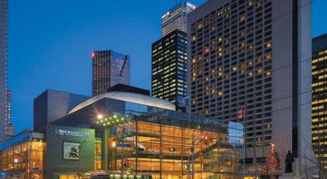 Hilton Toronto, Забронировать Отель Бизнес-отели Торонто, рядом с Church of the Holy Trinity, 4* 5*