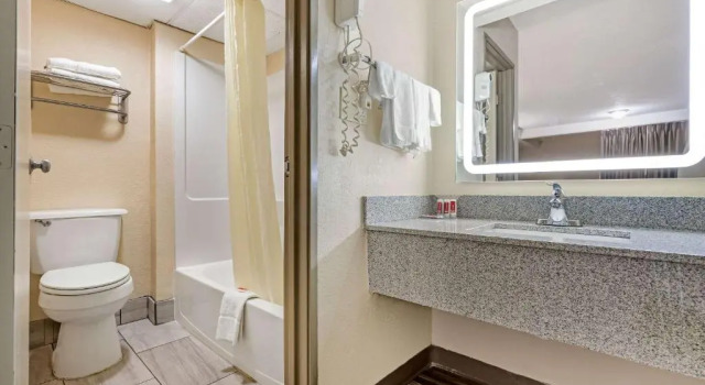 Номер Standard Econo Lodge Augusta, Downtown