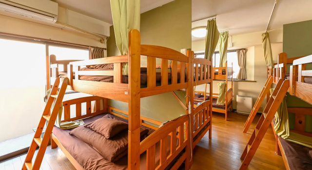 Кровать в общем номере (женский номер) Green Guesthouse