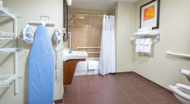 Двухместный люкс Staybridge Suites Augusta by IHG