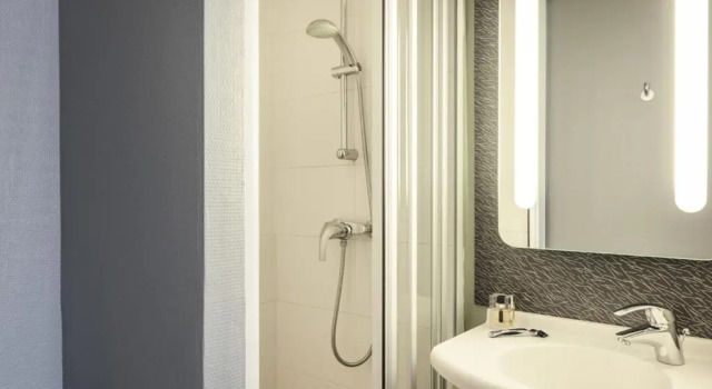 Двухместный номер Standard ibis Levallois Perret