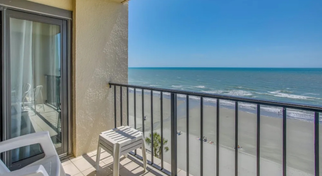 Апартаменты с 2 комнатами с балконом Classy Oceanfront Myrtle Beach Condo!