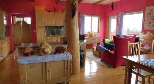 Tschurtschenthaler Lodge, Buchen Sie Hotel Golden British Columbia