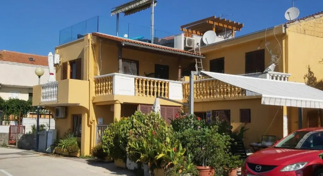 Luxury apartment by the sea with private whirlpool and terrace 50m2, Rezervovat Apartmán Posedarje Zadarská župa