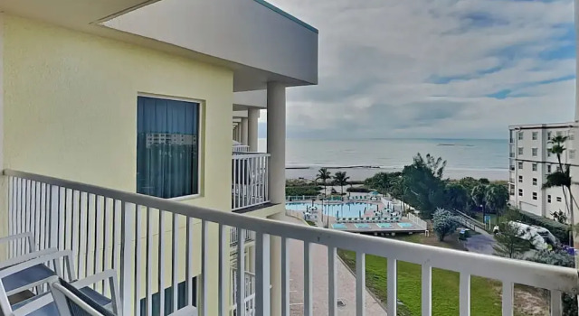 Sunset Vistas 605n, Забронировать Апартаменты/квартира Отели Треже-Айленд с парковкой, рядом с St. Petersburg Municipal Beach, Парковка