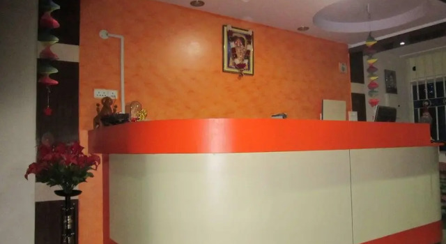 Ushasree Residency, Réserver Hôtel Srungavarapukota 