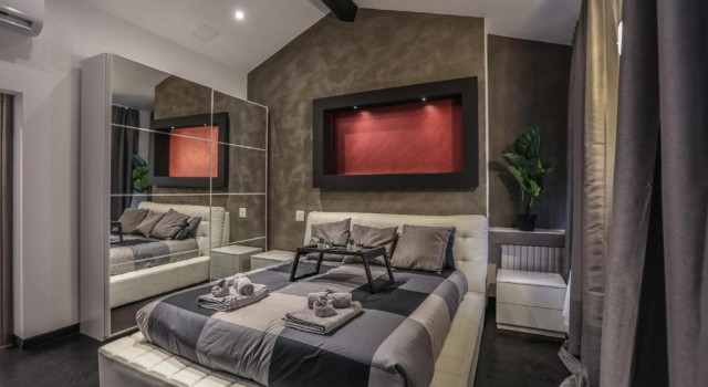 Апартаменты Stylish Apartment Near Duomo