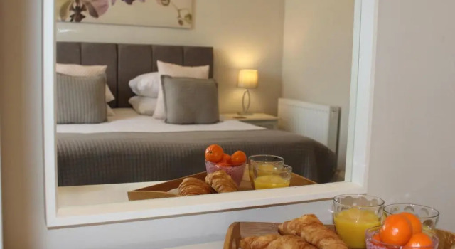 Kirk View Luxury Apartment, Забронировать Апартаменты/квартира Отели Центральной Шотландии с парковкой, Парковка
