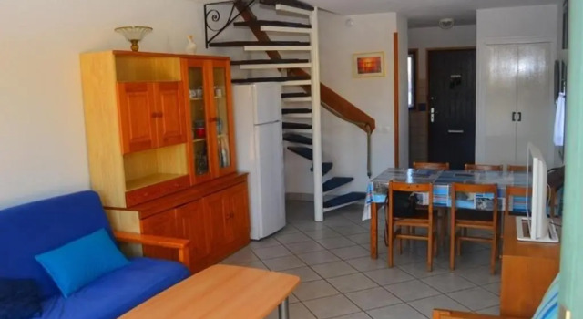 Maison Port Barcarès, 4 pièces, 8 personnes - FR-1-431-42, Book Hotel Hoteller i Corbières med parkering, Parkering
