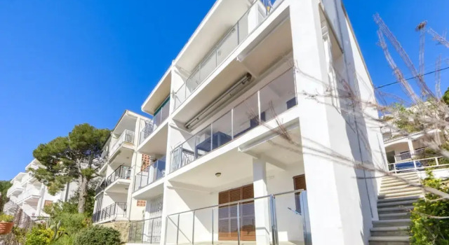 Apartment in Rosas Near Playa de Canyelles, Забронировать Апартаменты/квартира Росас Cap de Creus Nature Reserve