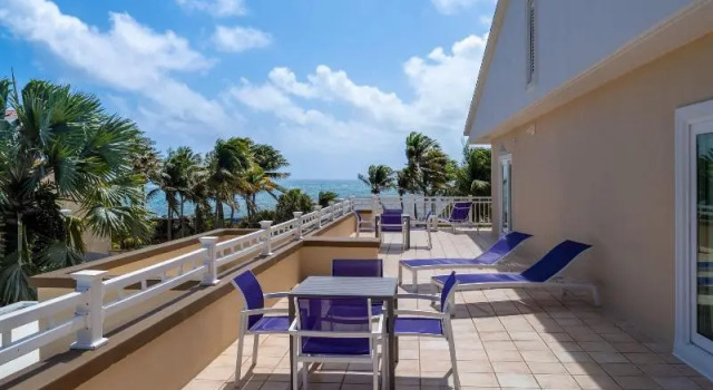 Вилла с балконом и с видом на океан Marriott's St. Kitts Beach Club
