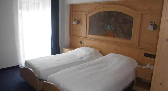 Hotel Siror