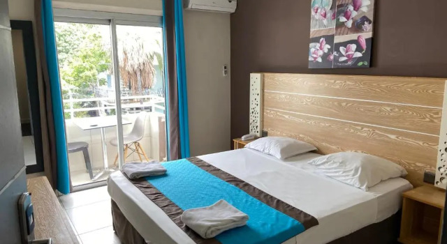 Standardowy dwuosobowy pokój i balkonem Hotel Select