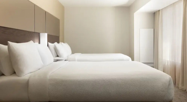 Люкс с красивым видом из окна Residence Inn by Marriott Las Vegas Airport
