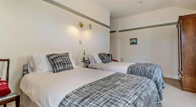 Dunoon - Sleeps 17 - Group Retreat With Parking, Забронировать Вилла Виллы Аргайл и Бьют, Вилла