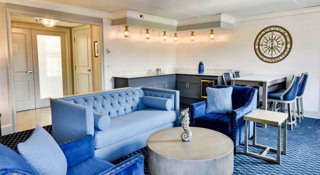 Hilton Mystic, Забронировать Отель Отели Мистика с бассейном, рядом с Корабль Чарльза У. Моргана в морском порту Мистик, Бассейн