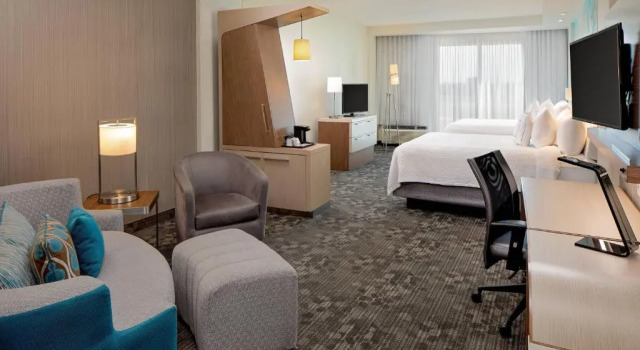 Двухместный люкс c 1 комнатой Courtyard by Marriott Dallas Carrollton and Carrollton Conference Center