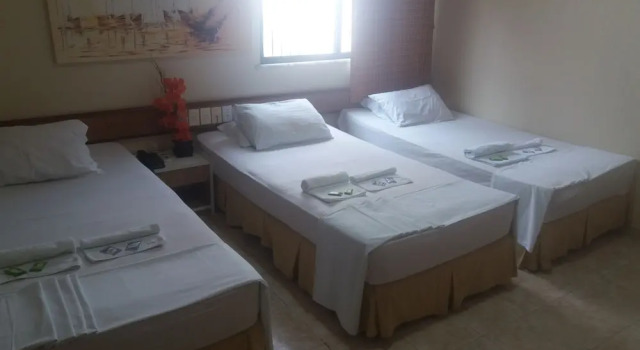 Трёхместный номер Superior Hotel Malibu