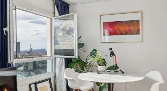 Extra Studio on the 23rd Floor - Stunning View