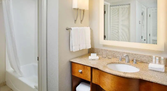 Люкс с 2 комнатами с балконом Homewood Suites by Hilton Raleigh/Cary