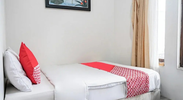 Двухместный номер Deluxe OYO 94102 Kuningan Guest House Syariah