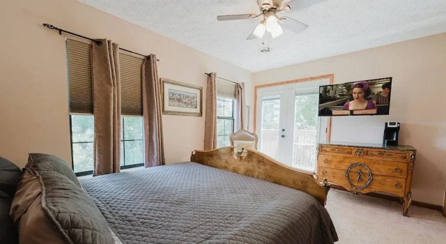 The Rose 5 Bedroom Cabin by RedAwning