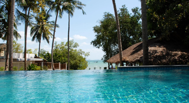 Кровать в общем номере Anyavee Railay Resort