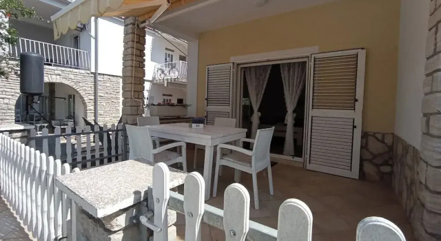 Апартаменты Apartments Tiho
