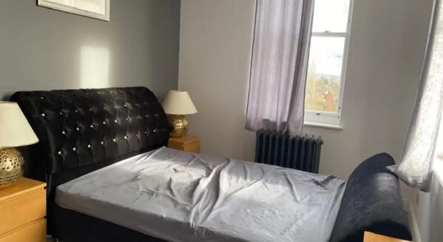 Luxury 3 bed in Gated Community Family or Couples, Buchen Sie Hotel London Großraum London