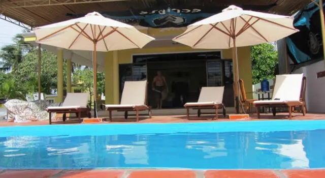 Kite Camp No Mad Hotel