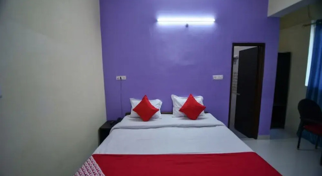 Apartment Palace BY OYO Rooms, Rezerwuj Apartament Hotele w Patna z basenem, Basen