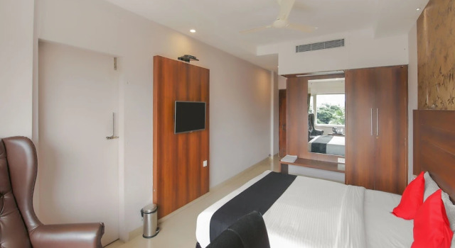 Capital O 18430 The Dawn Hotel, Buchen Sie Hotel Mysore Karnataka