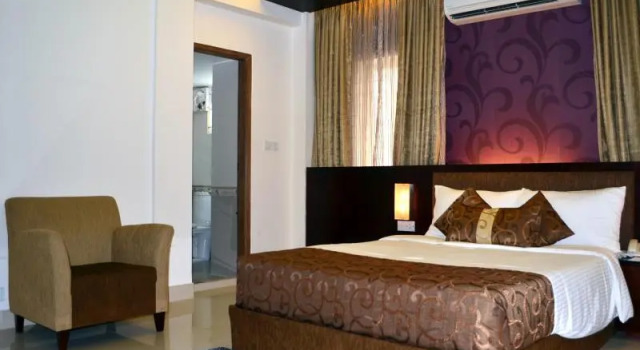 Двухместный номер Executive с балконом и с красивым видом из окна Hotel La Villa Western by Sea Pearl Beach Resort & Spa