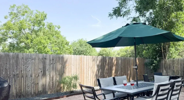Коттедж Zander Haus 3 Bedroom Home by RedAwning