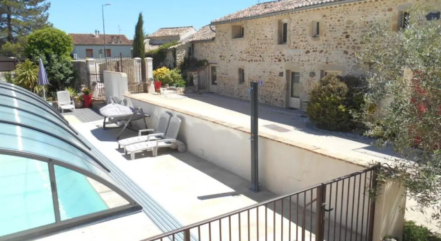 Gîtes Cupidone, Rezerwuj Hotel Allegre Les Fumades Gard
