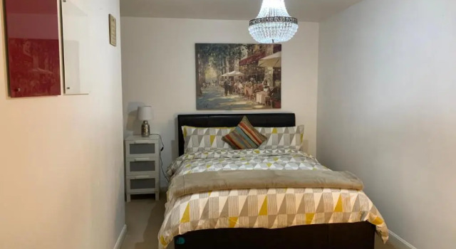 Holland Drive 2 Bedroom Flat (Adults Only), Забронировать Апартаменты/квартира Отели Абердина с парковкой, рядом с St Mary's Cathedral, Парковка