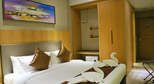 Двухместный номер Deluxe Greens Hotel & Suites