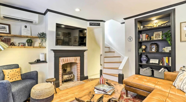 Коттедж с 2 комнатами Historic Home w/ Garden, 4 Mi to Lincoln Financial