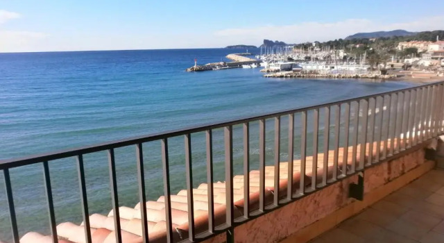 Четырёхместный номер Standard с красивым видом из окна Hotel Chanteplage