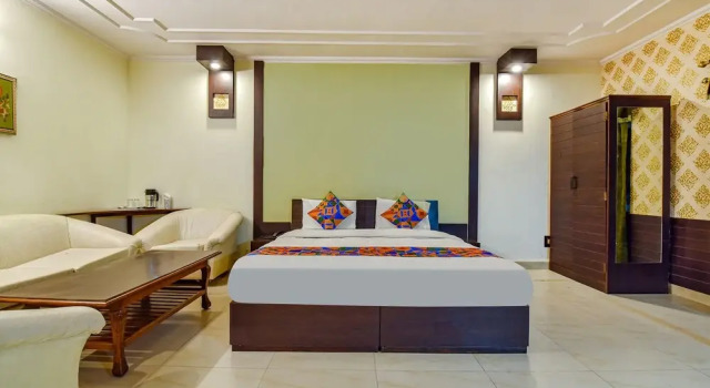 Fabhotel Prime Surpin Palace