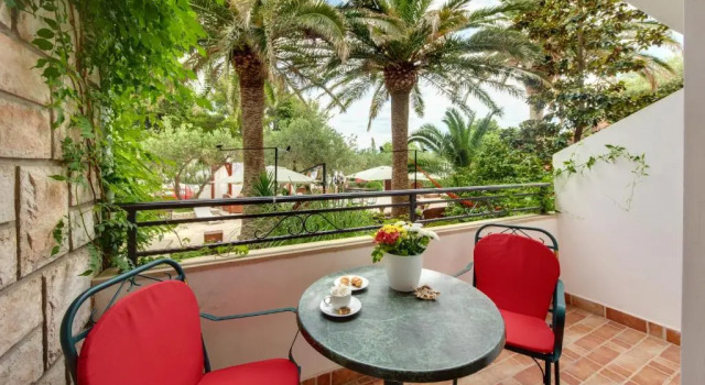 Двухместный номер Superior с балконом и с видом на сад Hotel Villa Adriatica - Adults only