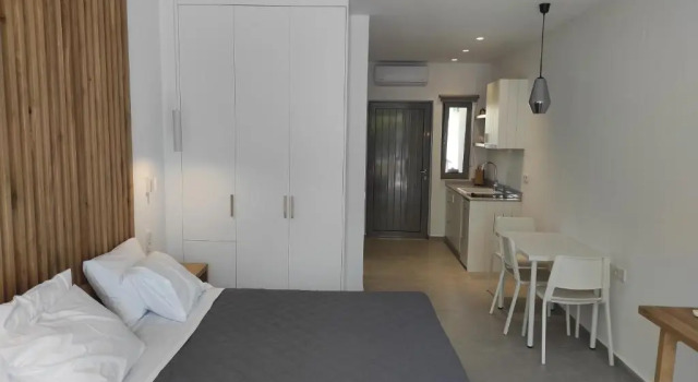 Полулюкс Melissa Apartments, Studios & Suites