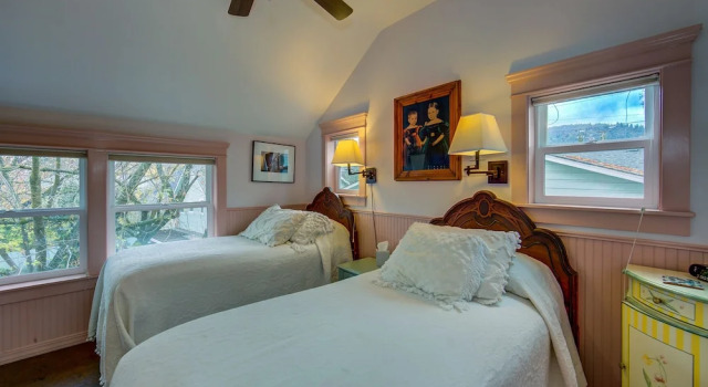 Люкс Luxury с балконом и с видом на сад Carlisle Garden Suites