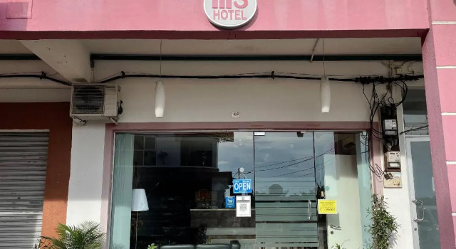 OYO 90644M Three Hotel, Buchen Sie Hotel Seri Manjung Perak