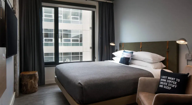 Номер Standard MOXY Seattle Downtown