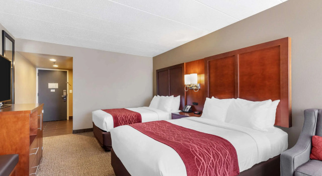 Четырёхместный номер Standard Comfort Inn & Suites Aberdeen