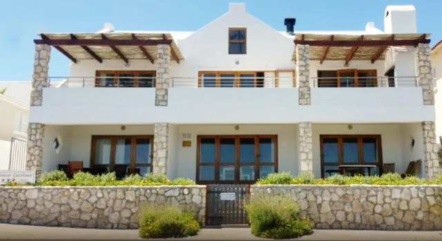 Kleinzee Oceanfront Guesthouse